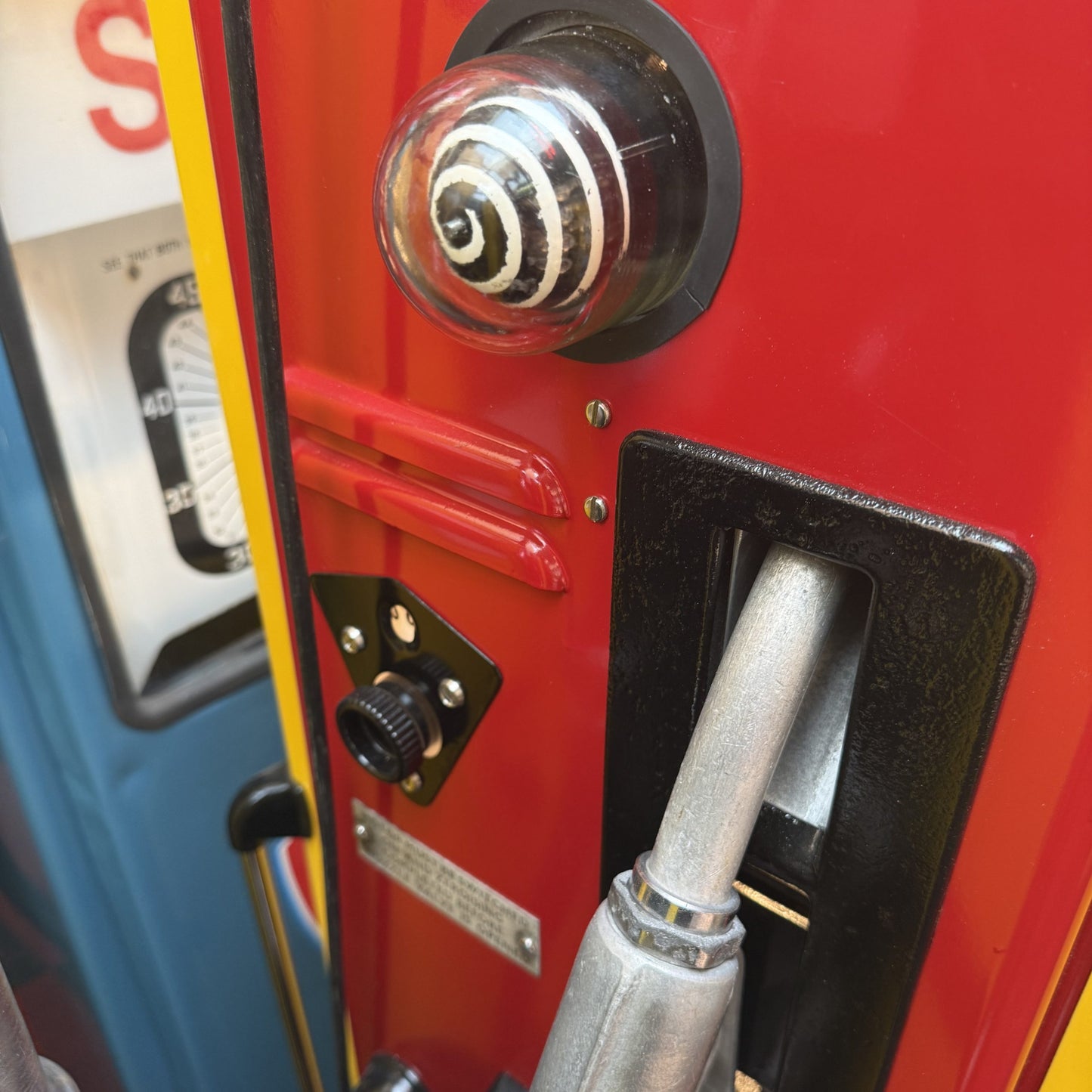 SUPER SHELL AVERY HARDOLL PETROL PUMP #08614 image 6