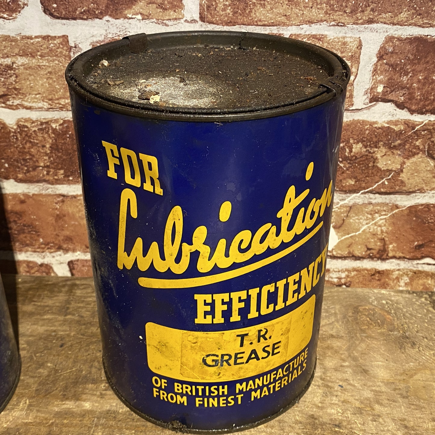 TR GREASE TIN #6116 image 0