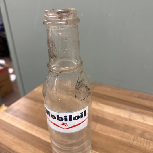 MOBILOIL OIL BOTTLE #08581 image 1