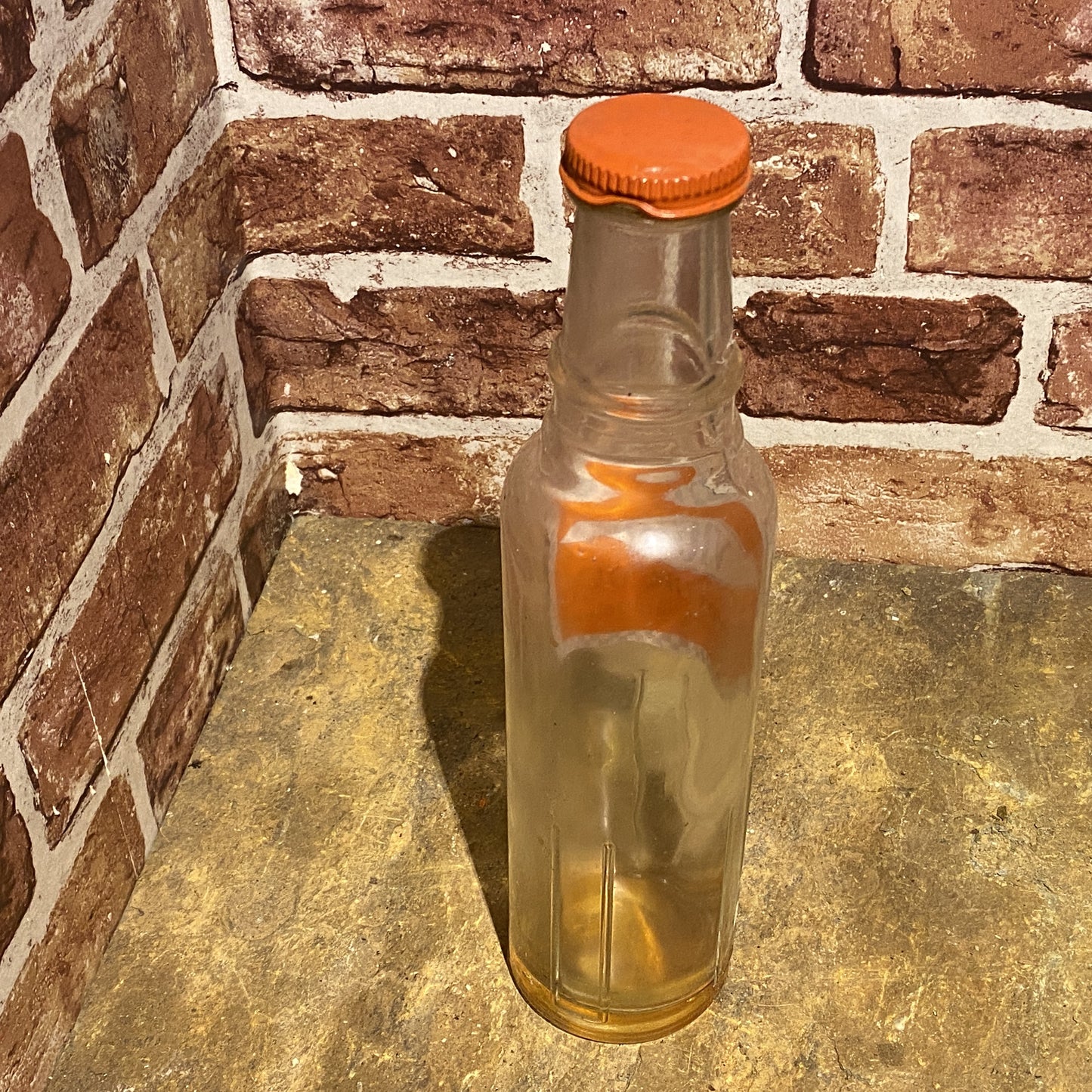 VINTAGE MOTOR OIL BOTTLE - VIGZOL OIL BOTTLES PINT #4780 image 1