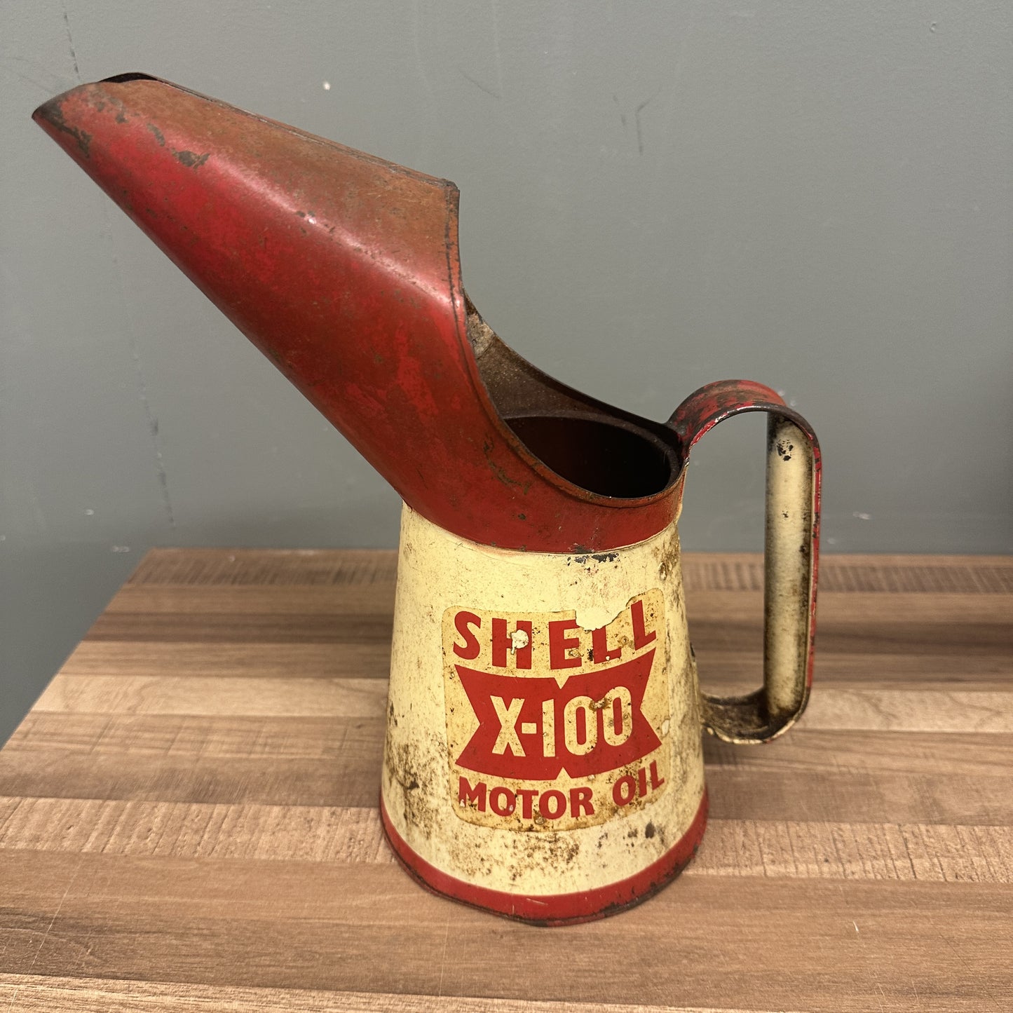SHELL OIL POURER #08345 image 1