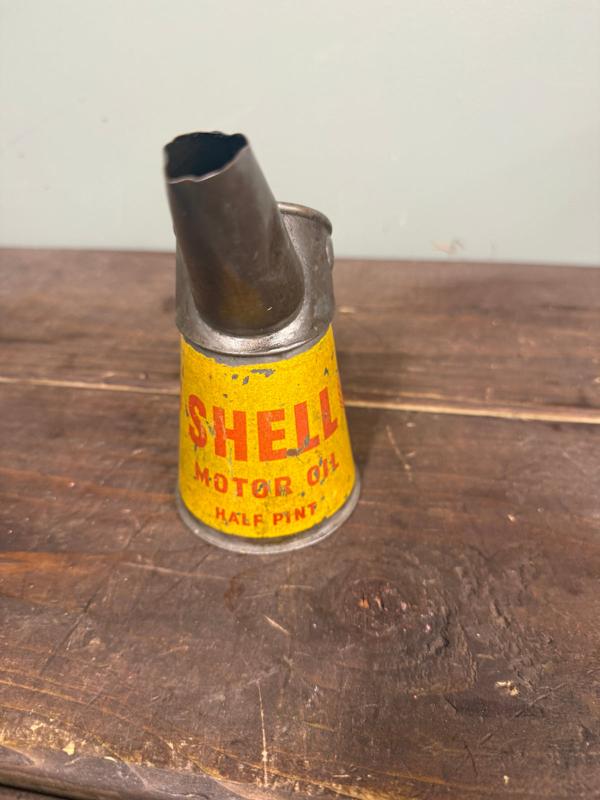 SHELL HALF PINT OIL POURER #9275