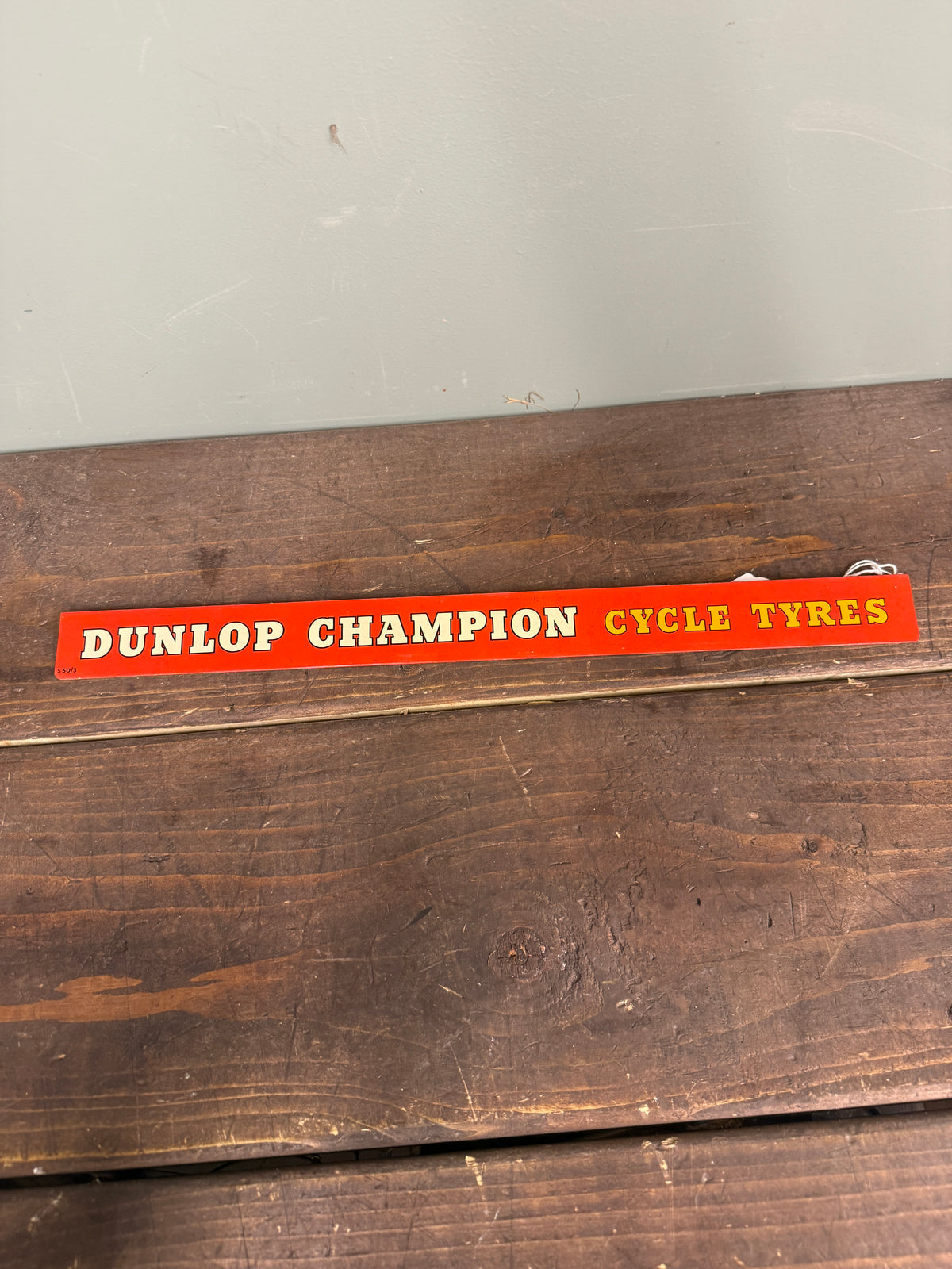 DUNLOP CHAMPION SHELF STRIP #9316