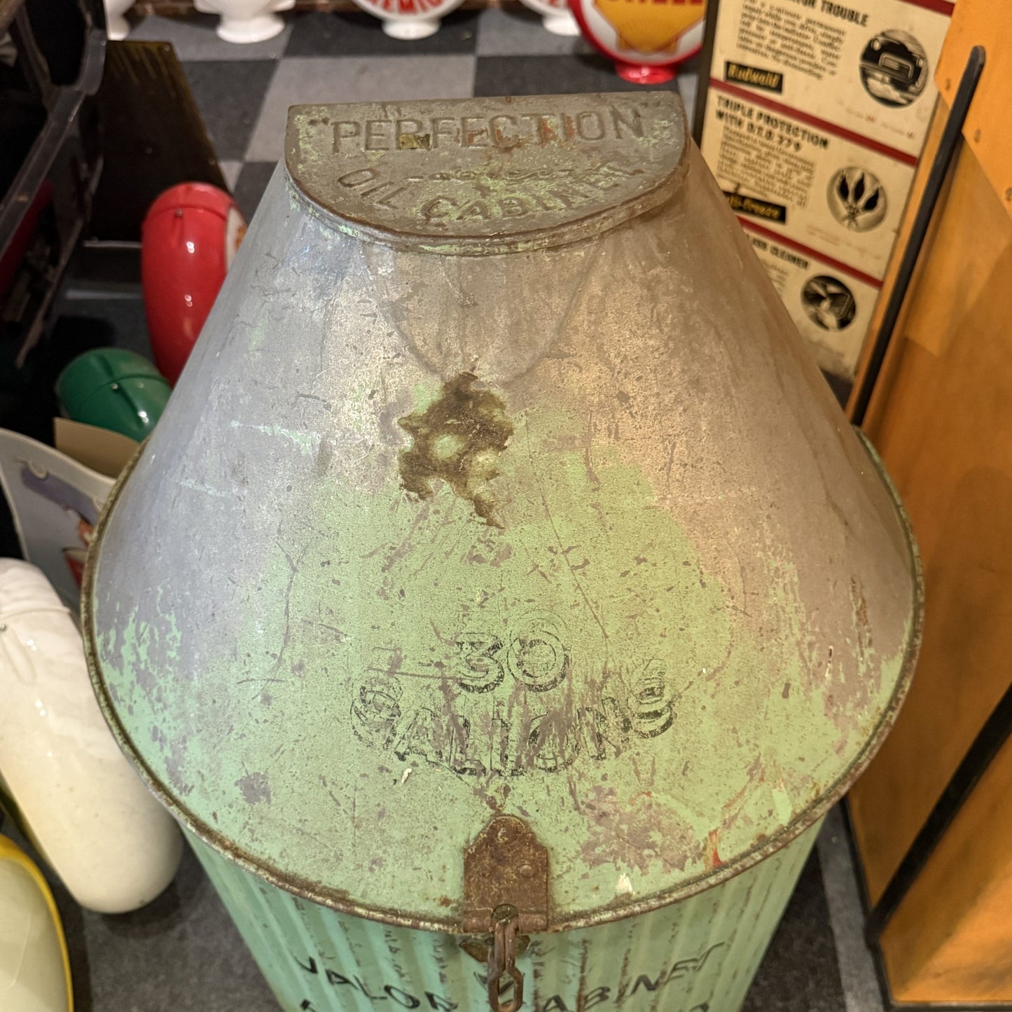 ESSO PARAFFIN CABINET #08478 image 3