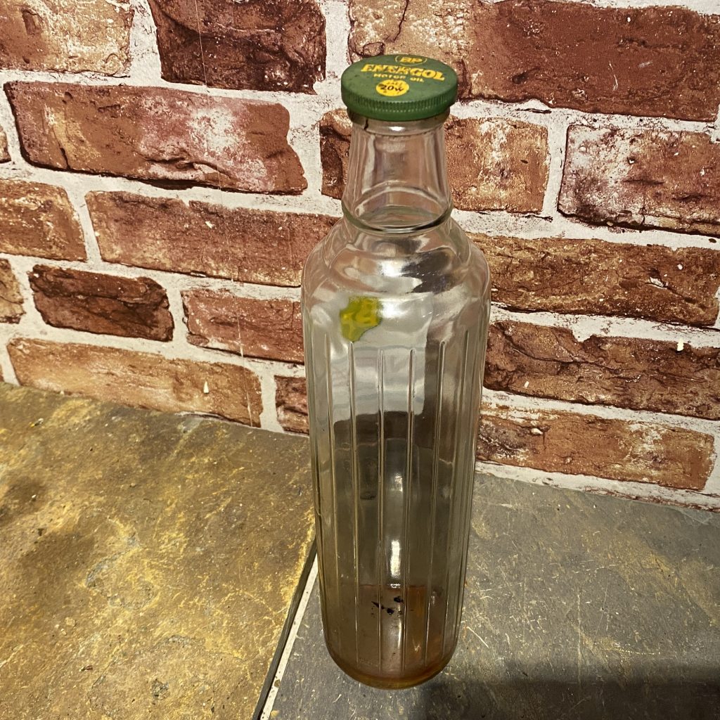 VINTAGE MOTOR OIL BOTTLE BP ENERGOL QUART OIL BOTTLE 5012 Matts
