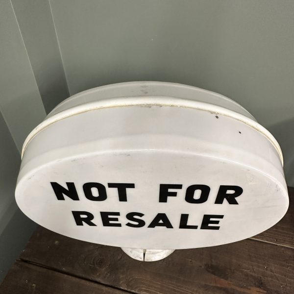 NOT FOR RESALE PETROL PUMP GLOBE #08247 - Image 4