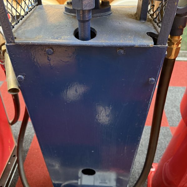 UNRESTORED HAMMOND PETROL PUMP #08616 - Image 9