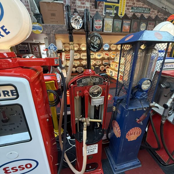 BOWSER PETROL PUMP IN SHELL LIVERY #08617 - Image 3