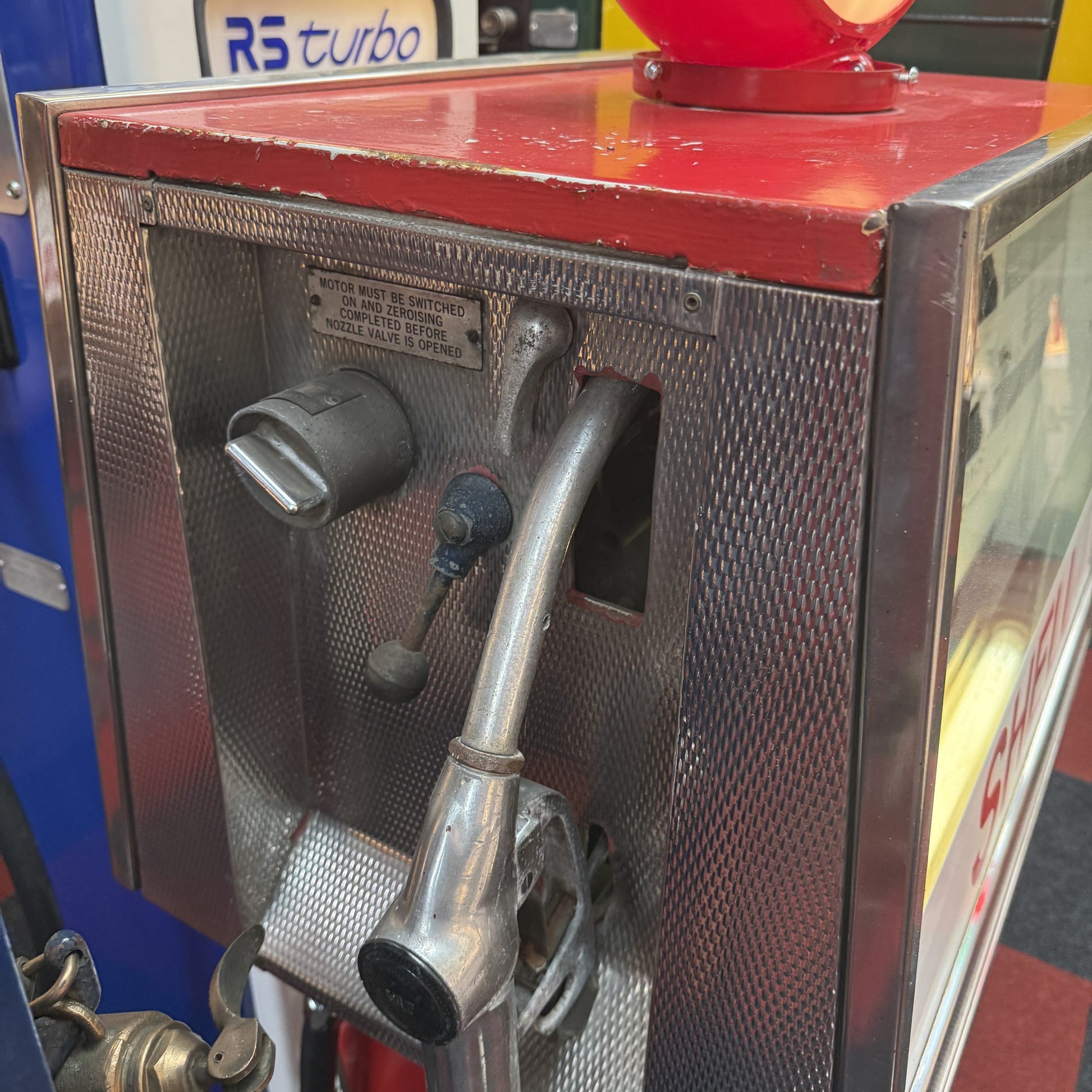 SHELL AVERY HARDOLL PETROL PUMP #08615 image 3