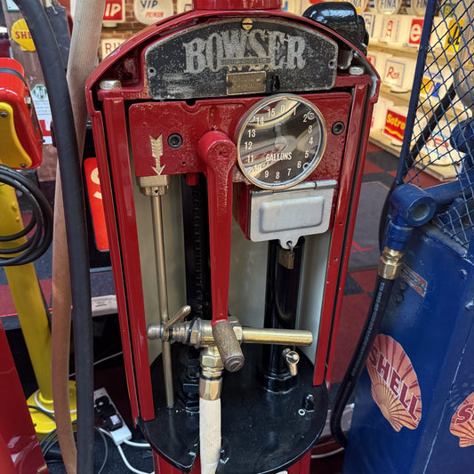 BOWSER PETROL PUMP IN SHELL LIVERY #08617 image 0