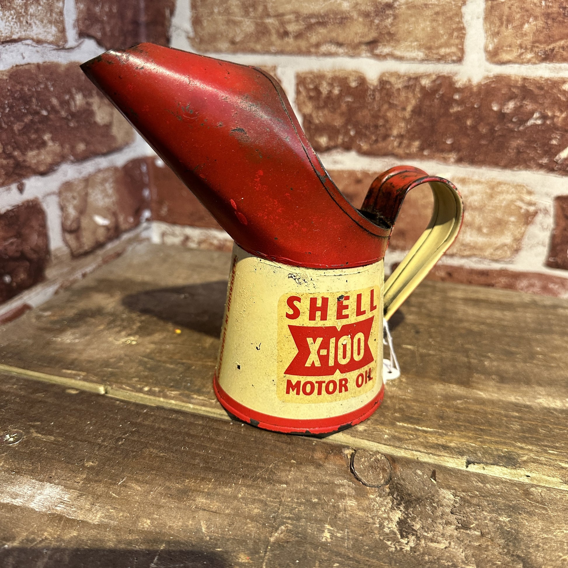 SHELL OIL POURER #07967 image 0