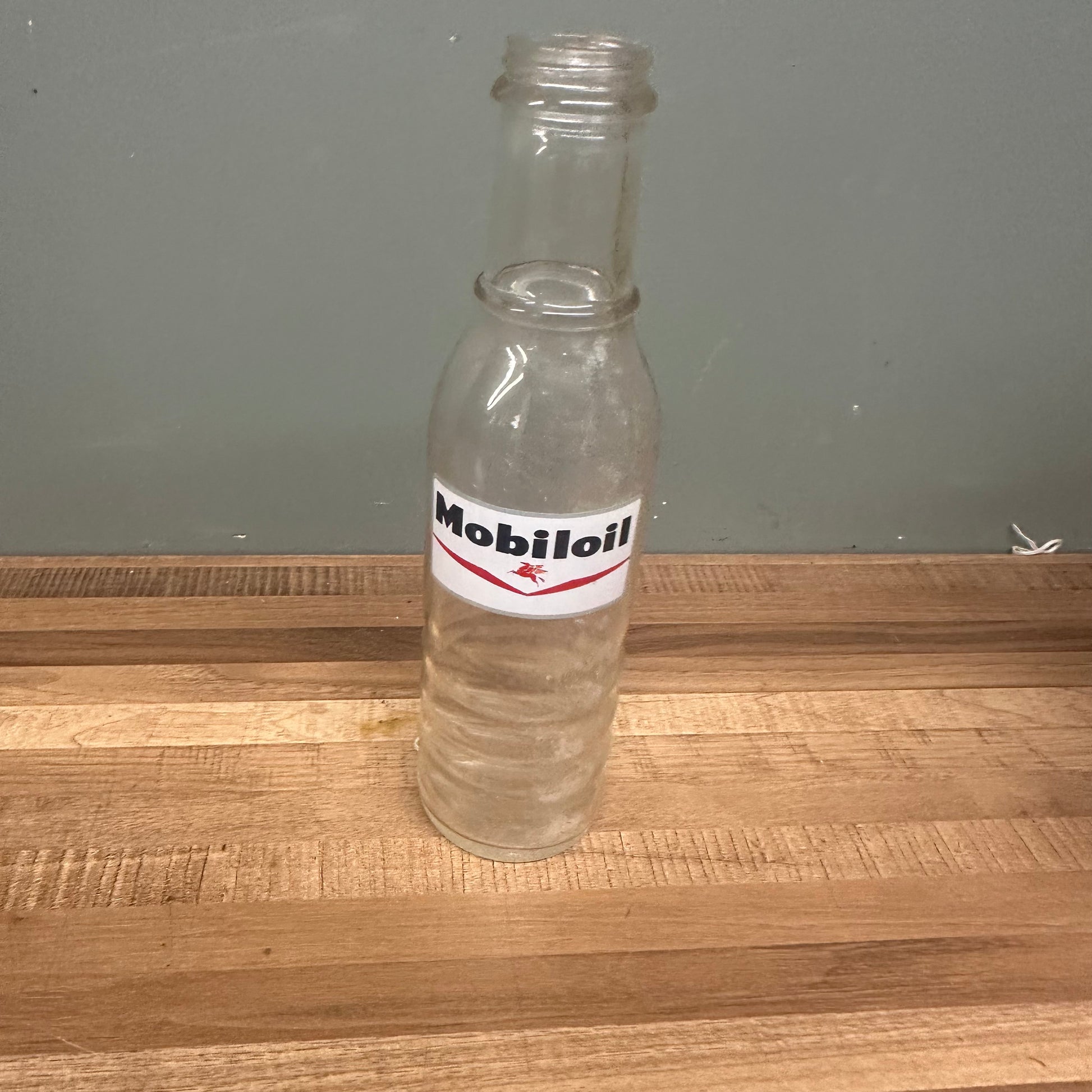 MOBILOIL OIL BOTTLE   #08568 image 0