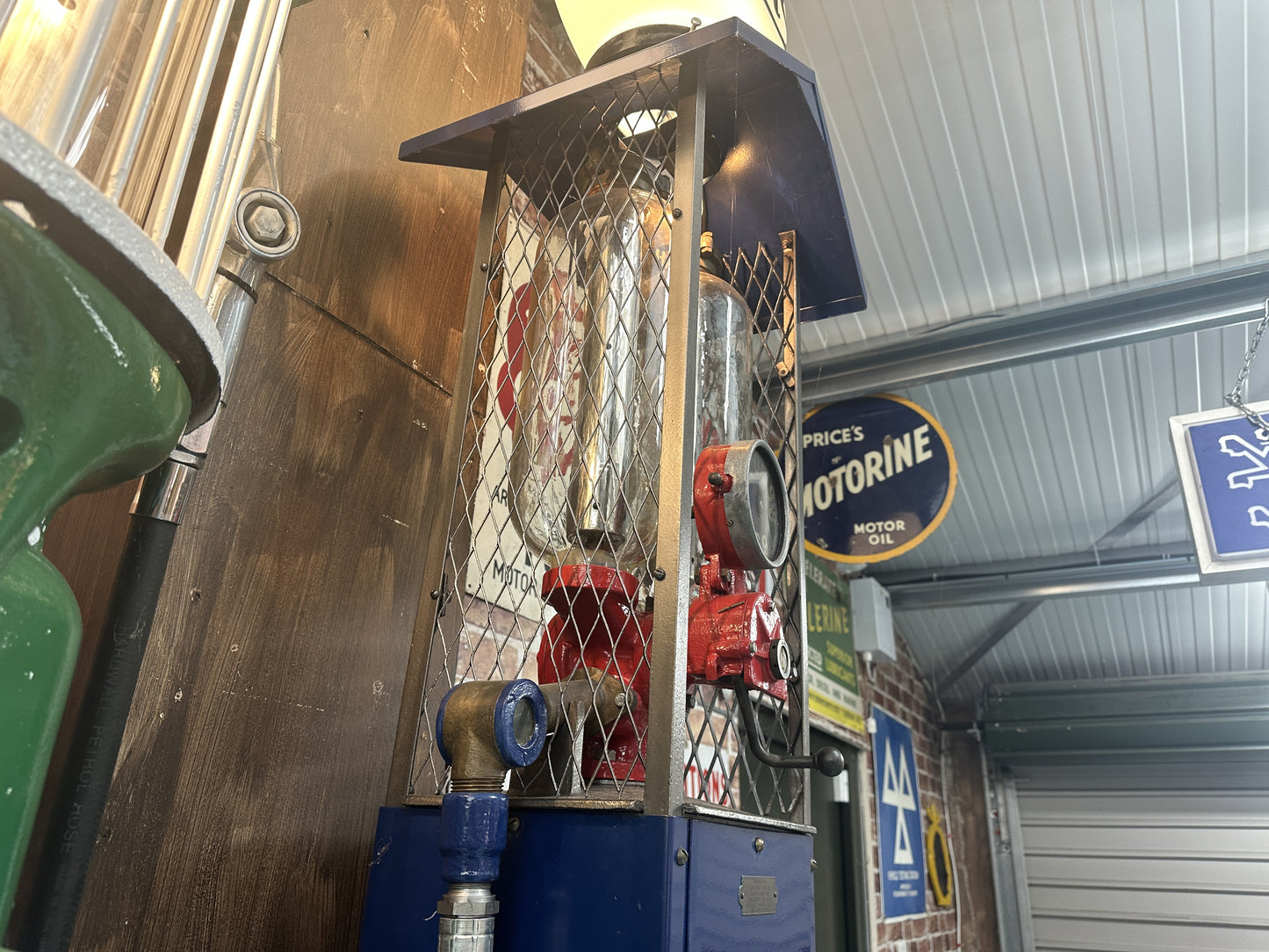 PRATTS HAMMOND VISIBLE PETROL PUMP  #7731 image 12