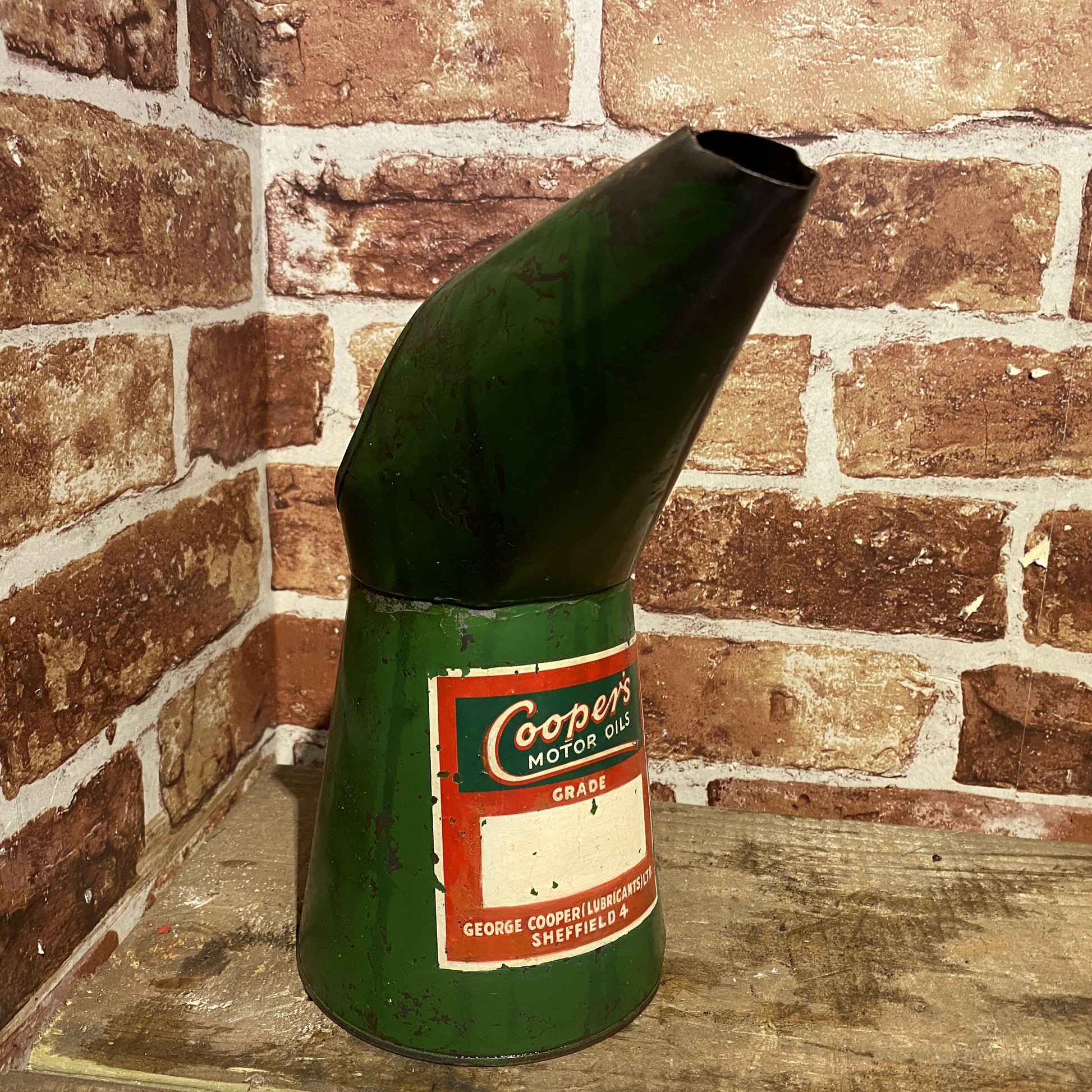 COOPER'S MOTOR OIL QUART POURER #5975 image 0
