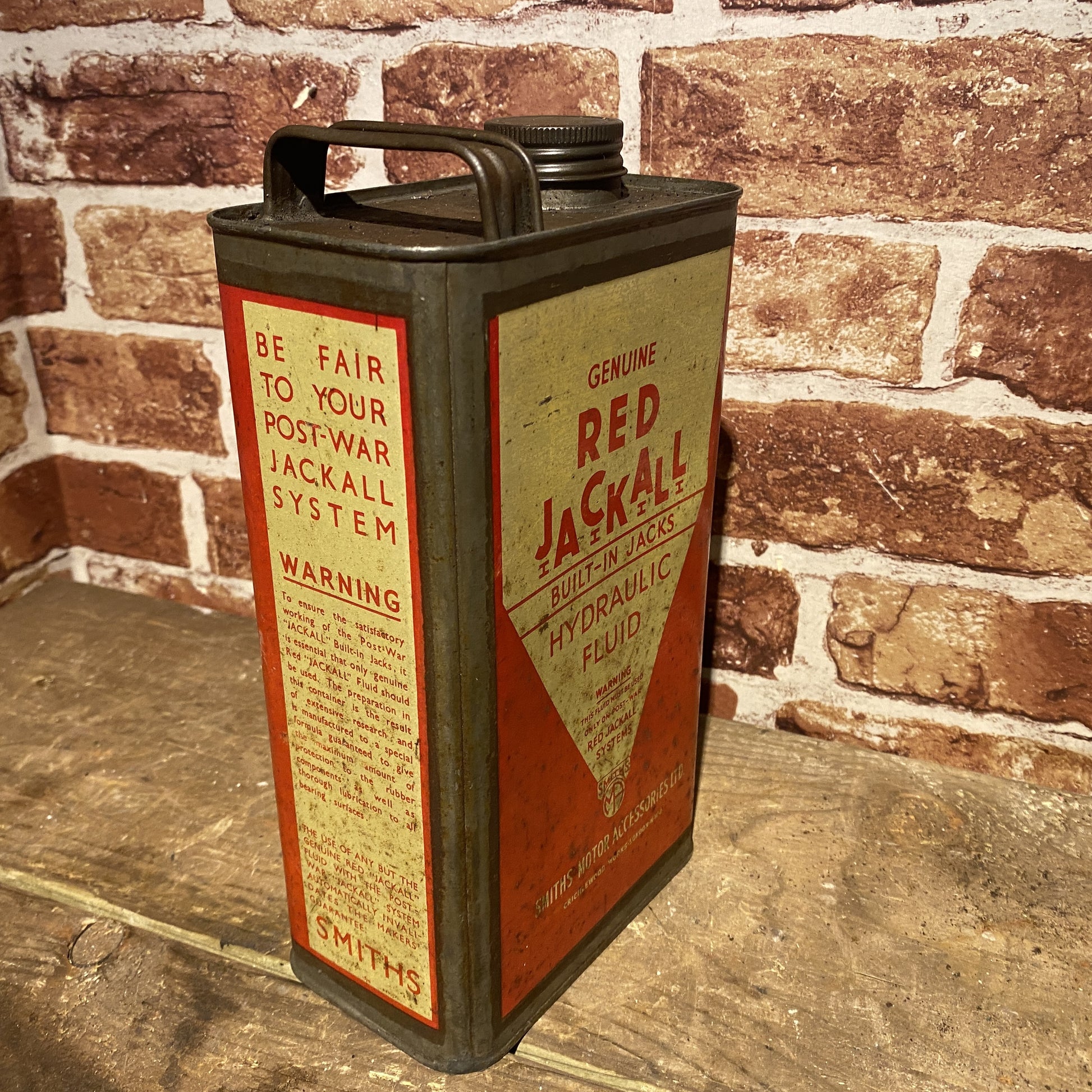 RED JACKALL HYDRAULIC OIL #5946 image 1