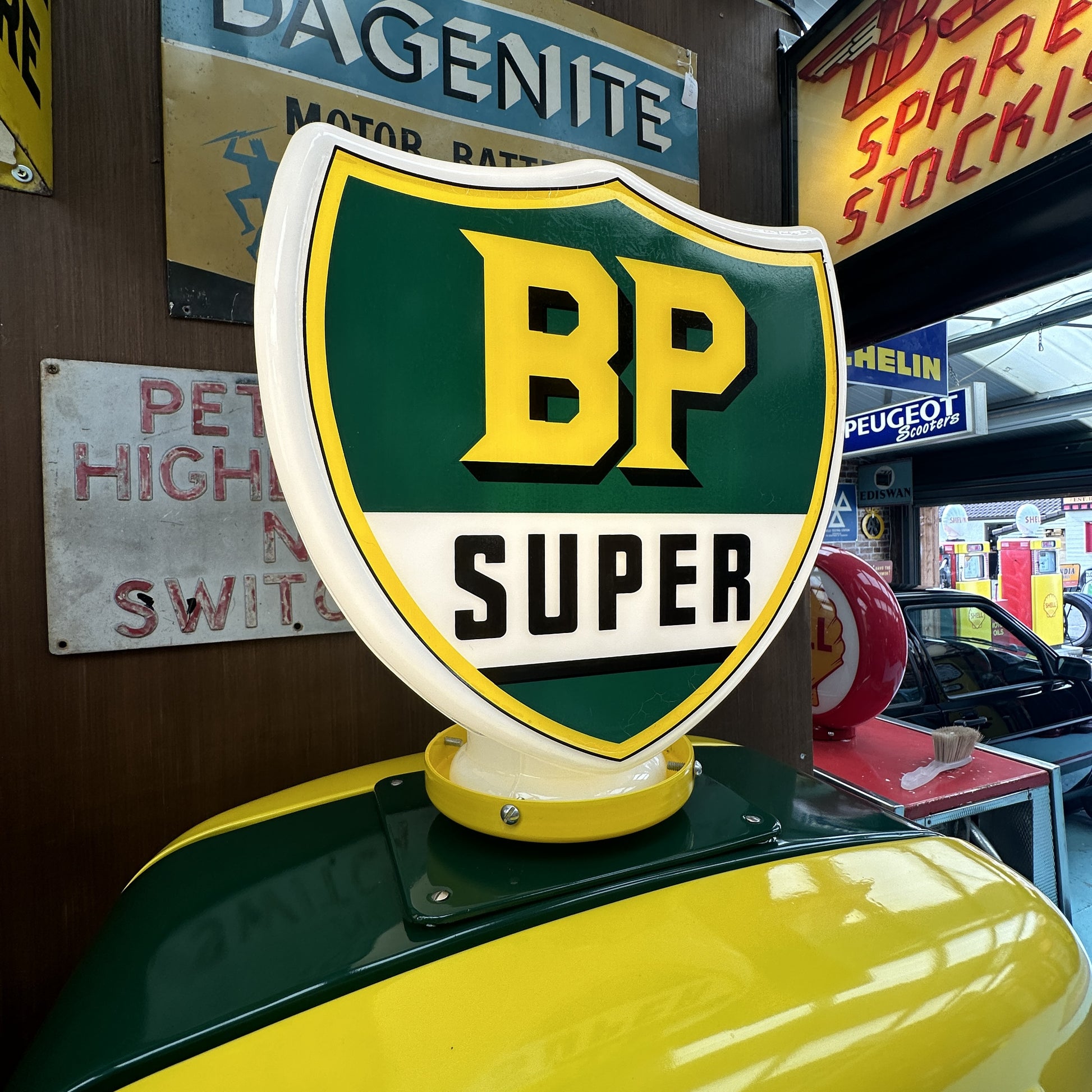 VINTAGE BP PETROL PUMP #07992 SN357 image 2