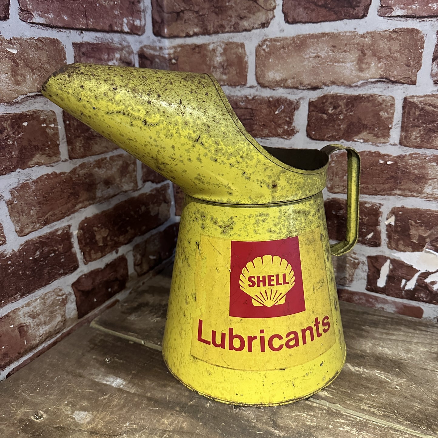 SHELL POURER CAN #07848 image 0