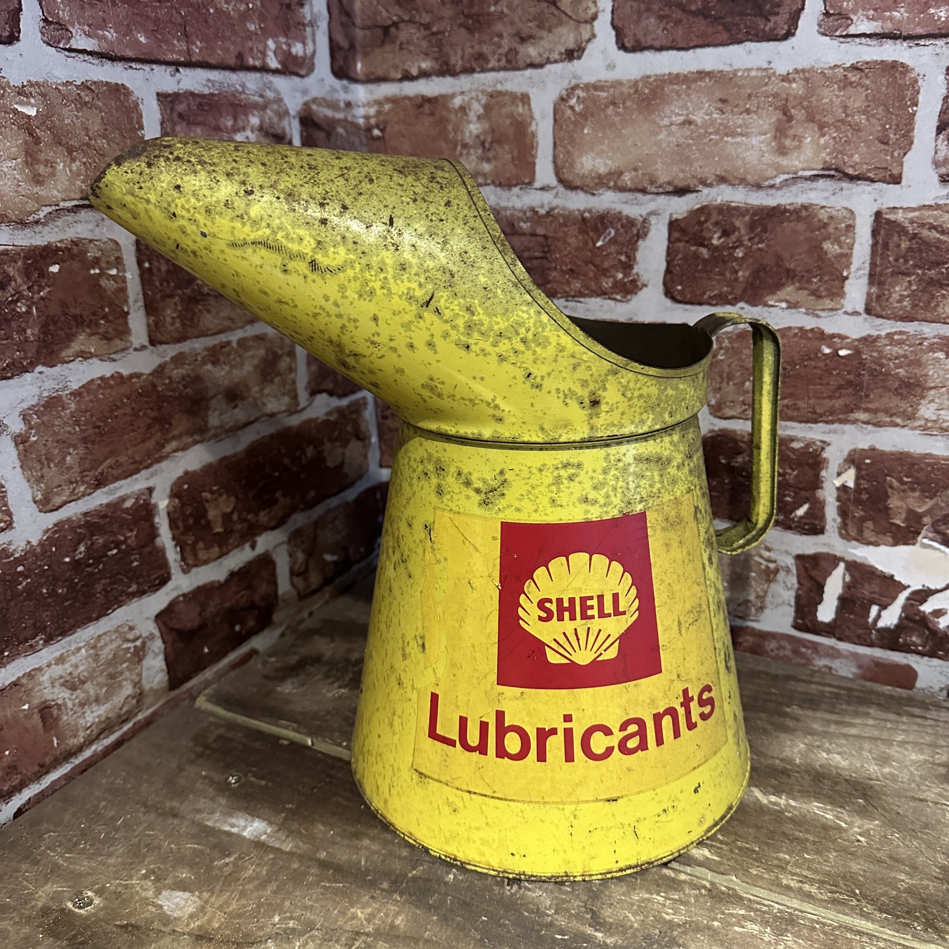 SHELL POURER CAN #07848 image 0