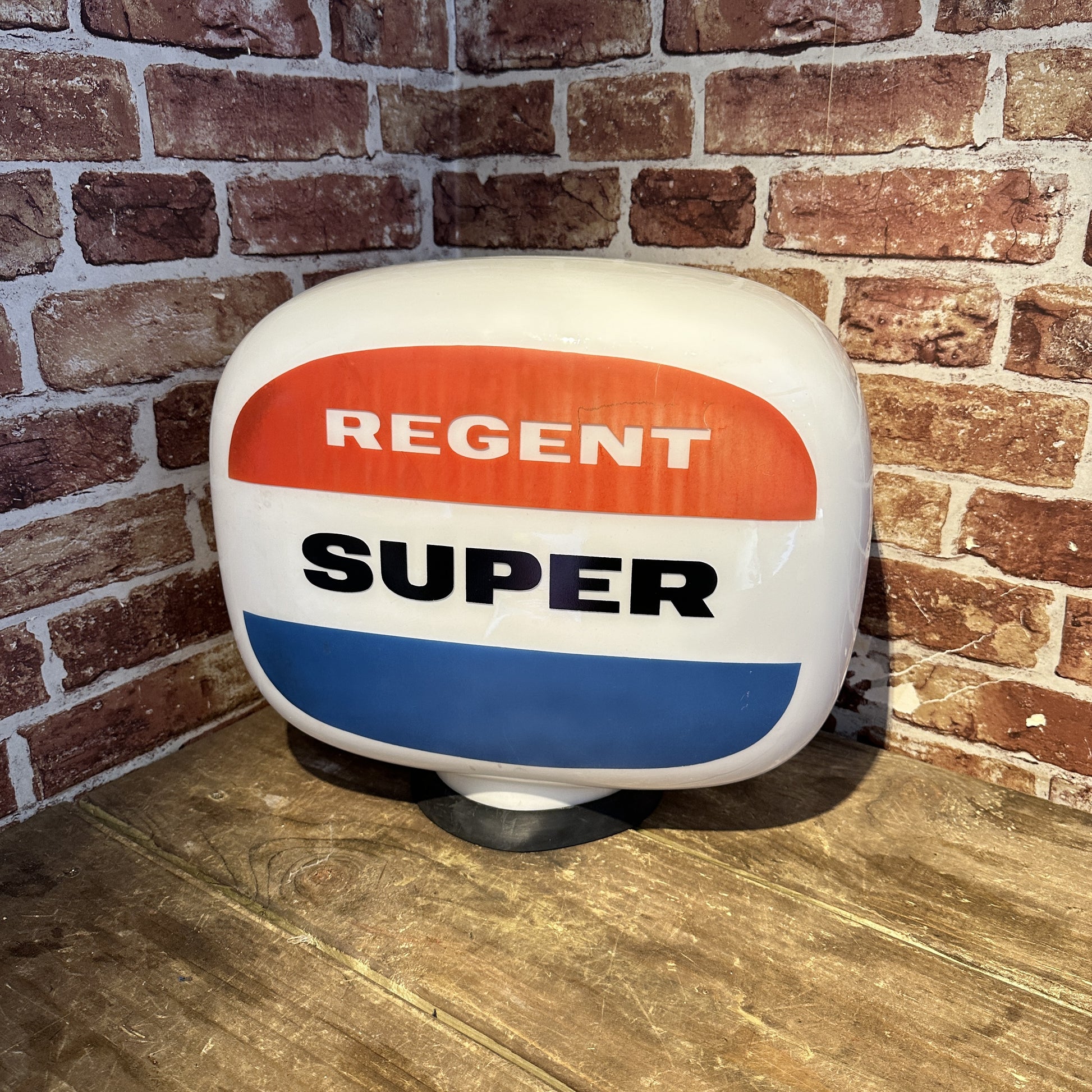 REGENT SUPER PETROL PUMP GLOBE #07907 image 0