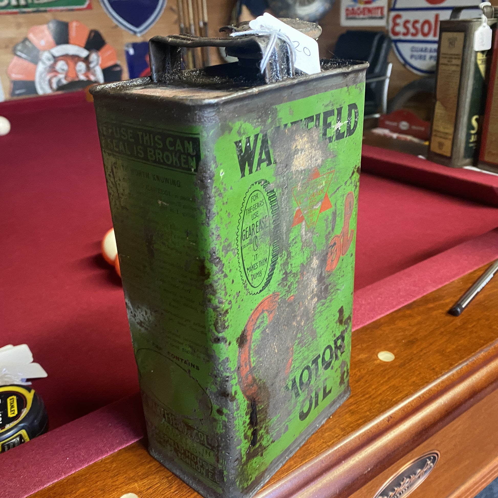 WAKEFIELD CASTROL MOTOR OIL HALF GALLON CAN #3830 image 1