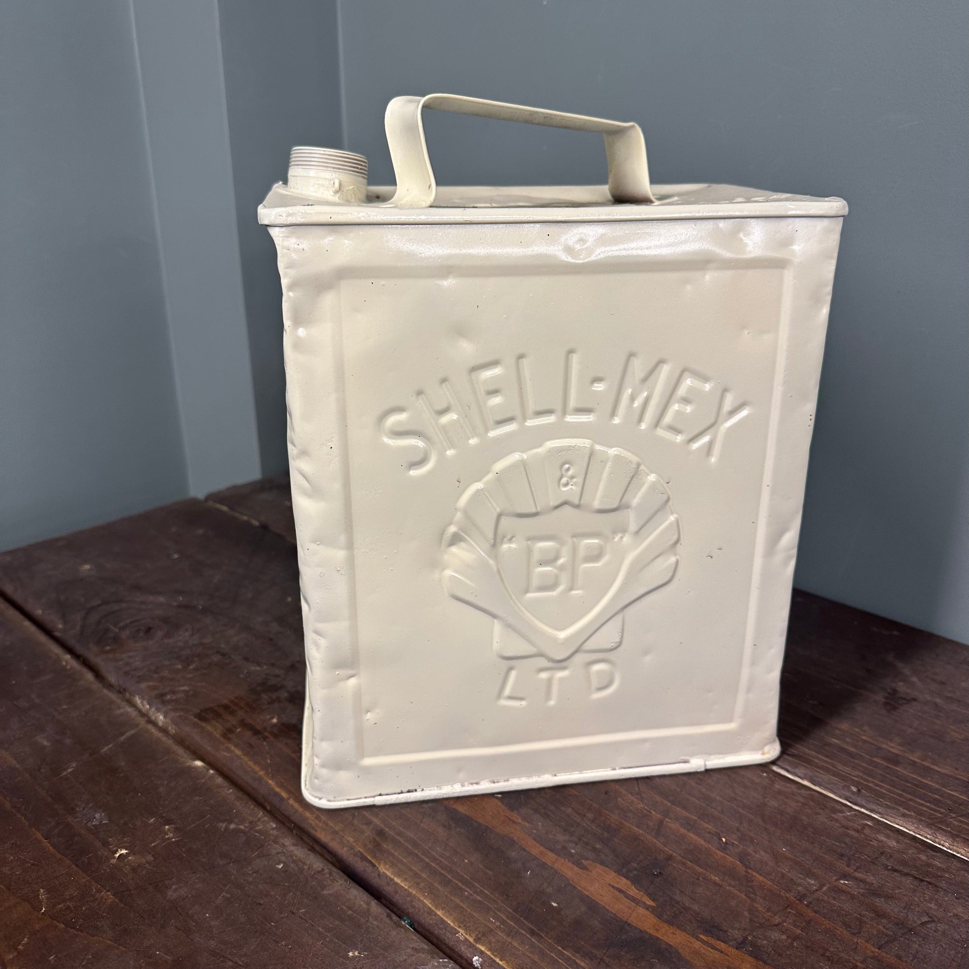 SET OF THREE VINTAGE PETROL CANS #08636 image 4