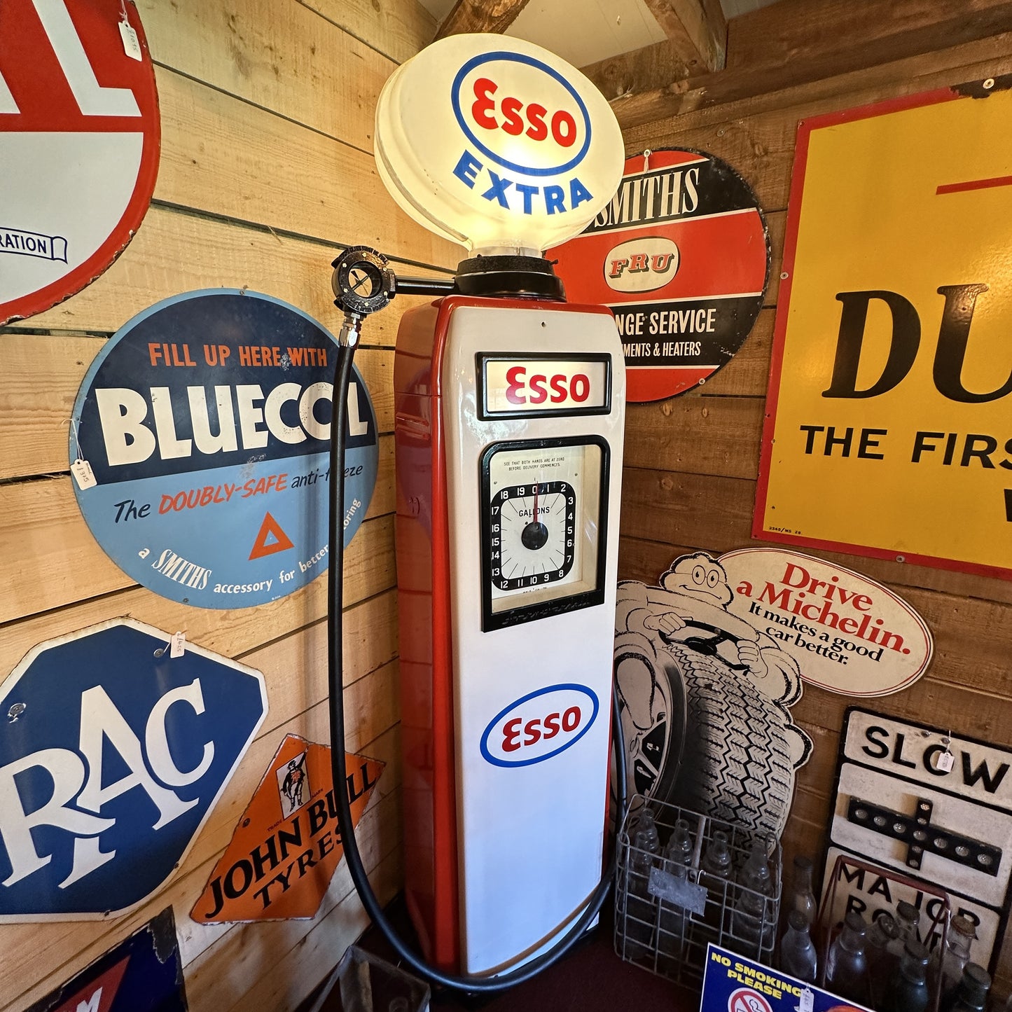 ESSO PETROL PUMP #08035 image 1