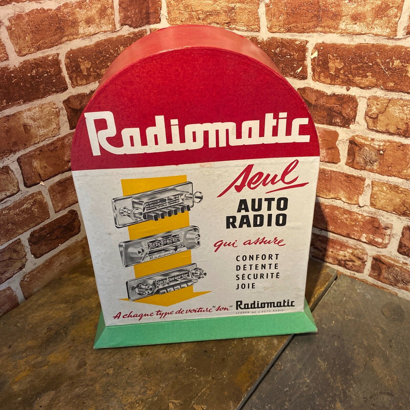 VINTAGE RADIOMATIC CARD STAND - NEW OLD STOCK #04014 image 0