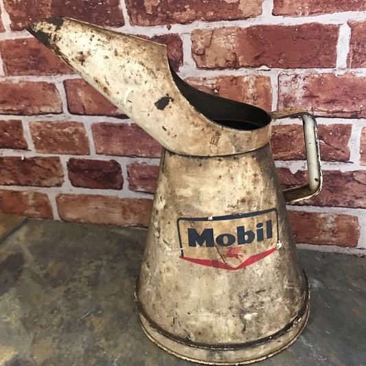 MOBIL OIL POURER #2617 image 0