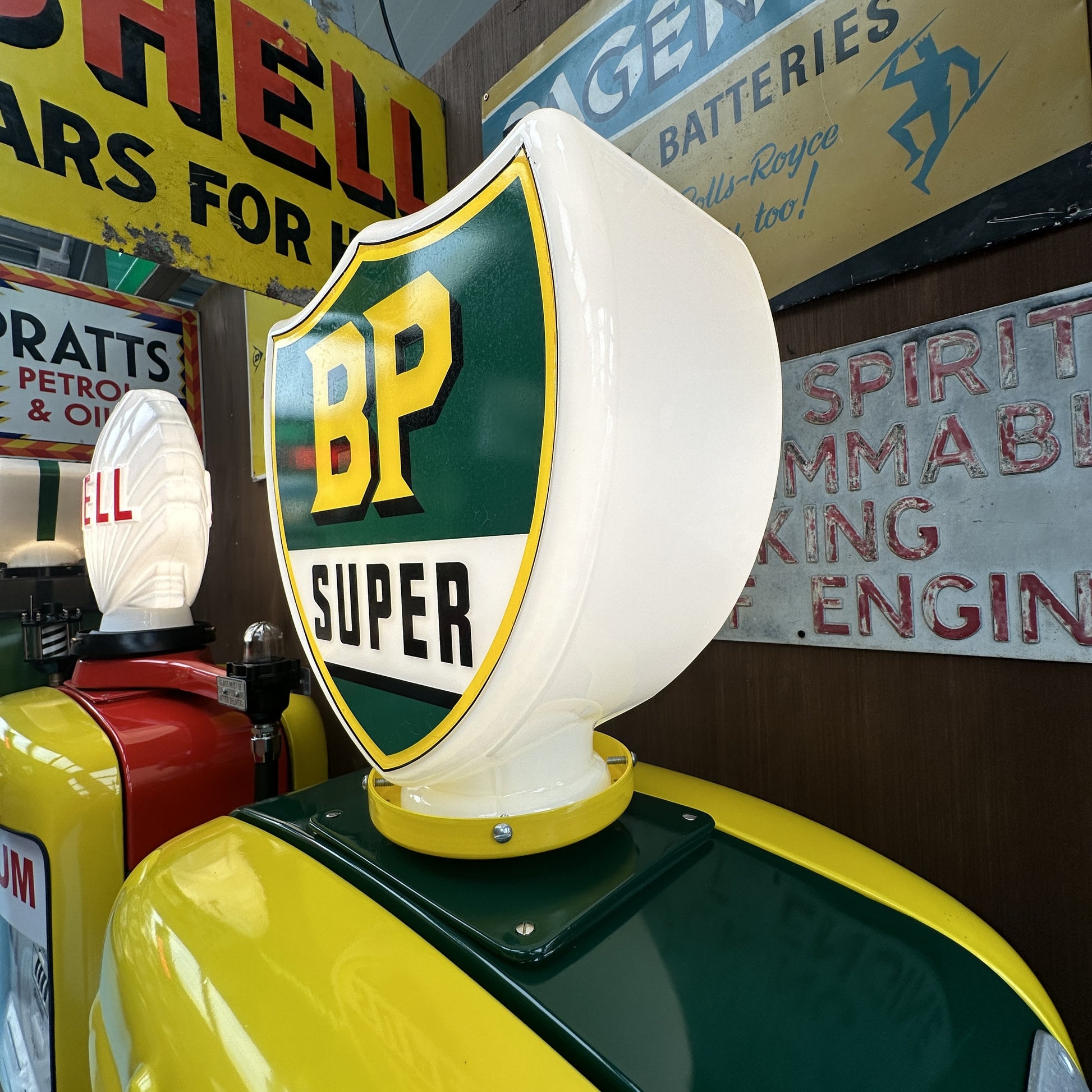 VINTAGE BP PETROL PUMP #07992 SN357 image 3