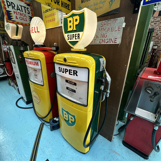 VINTAGE BP PETROL PUMP #07992 SN357 image 0