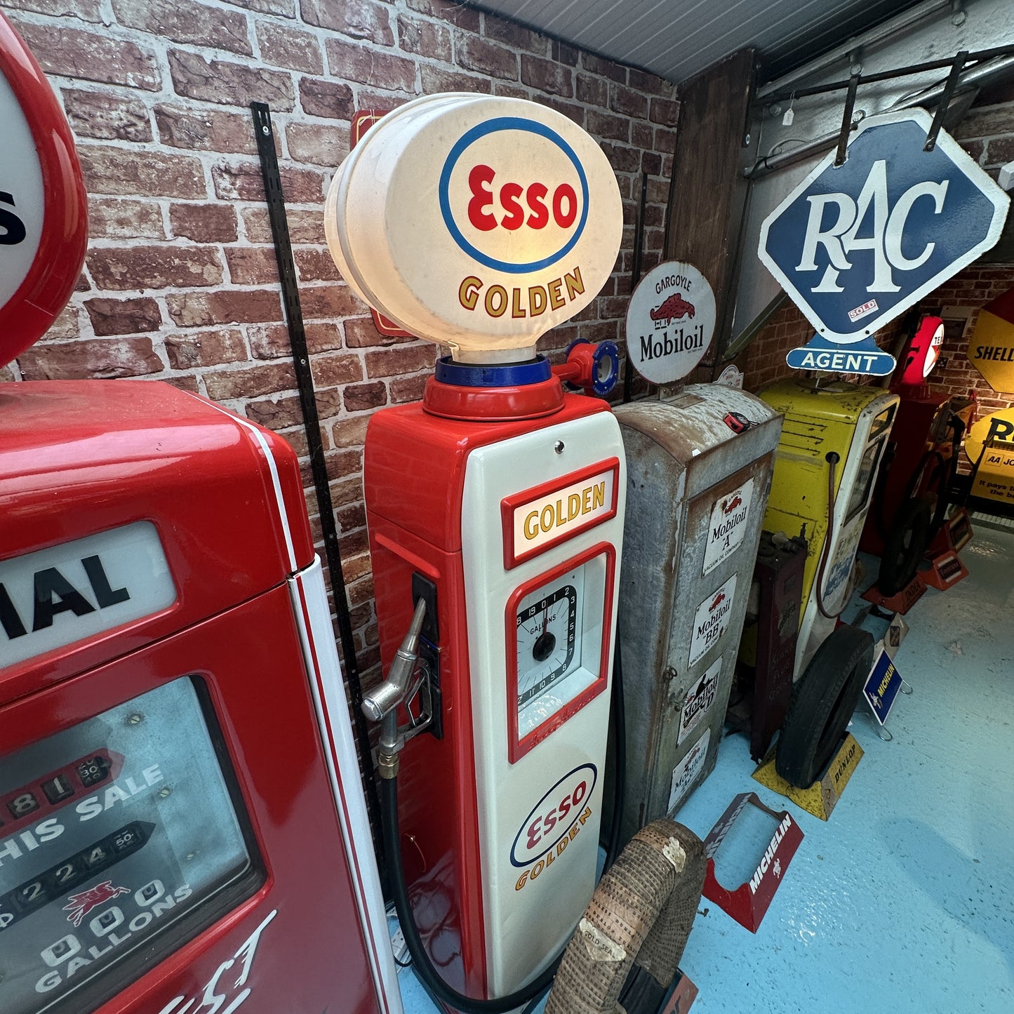 ESSO GOLDEN PETROL PUMP #08234 SN34 image 7