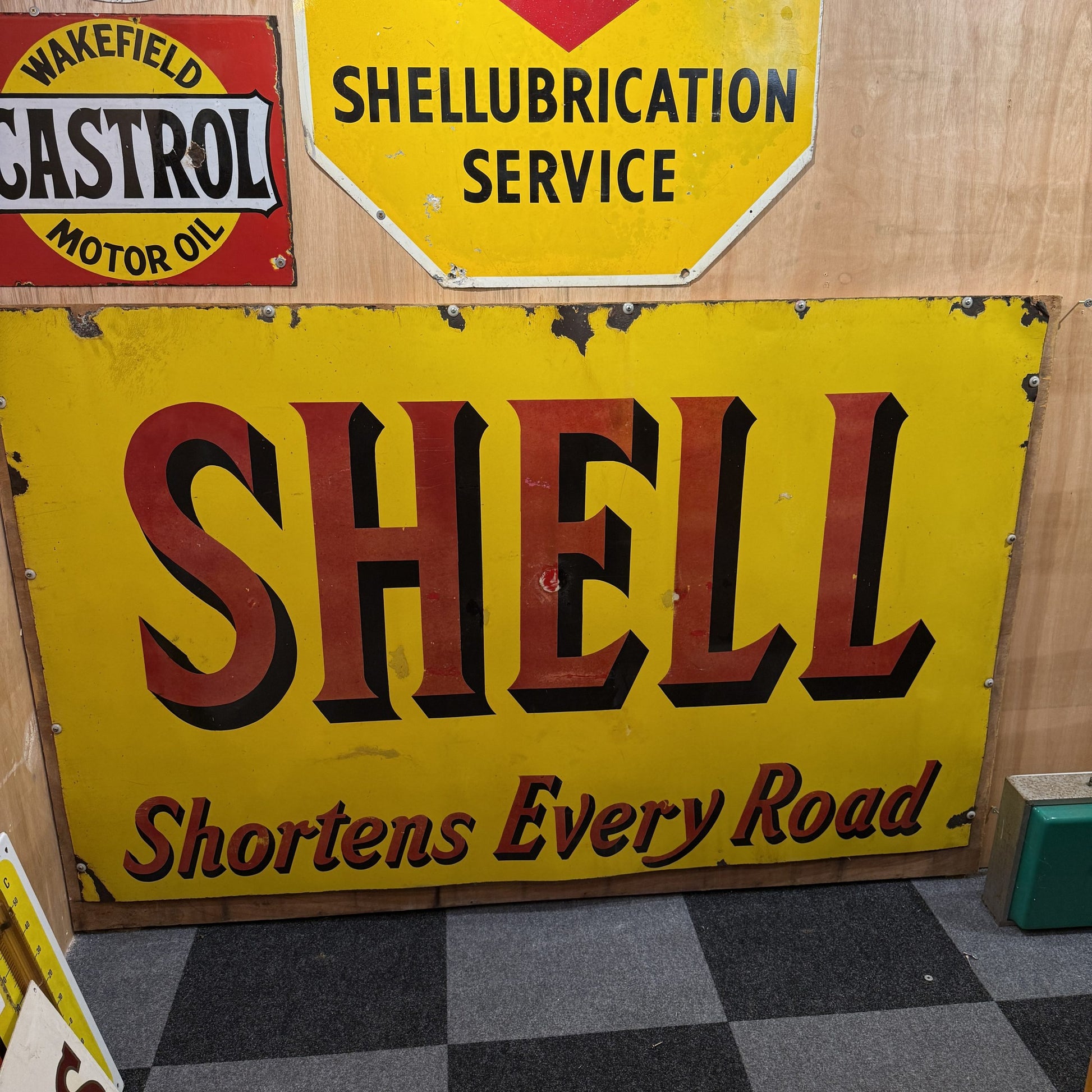 SHELL ENAMEL SIGN   #08475 image 0