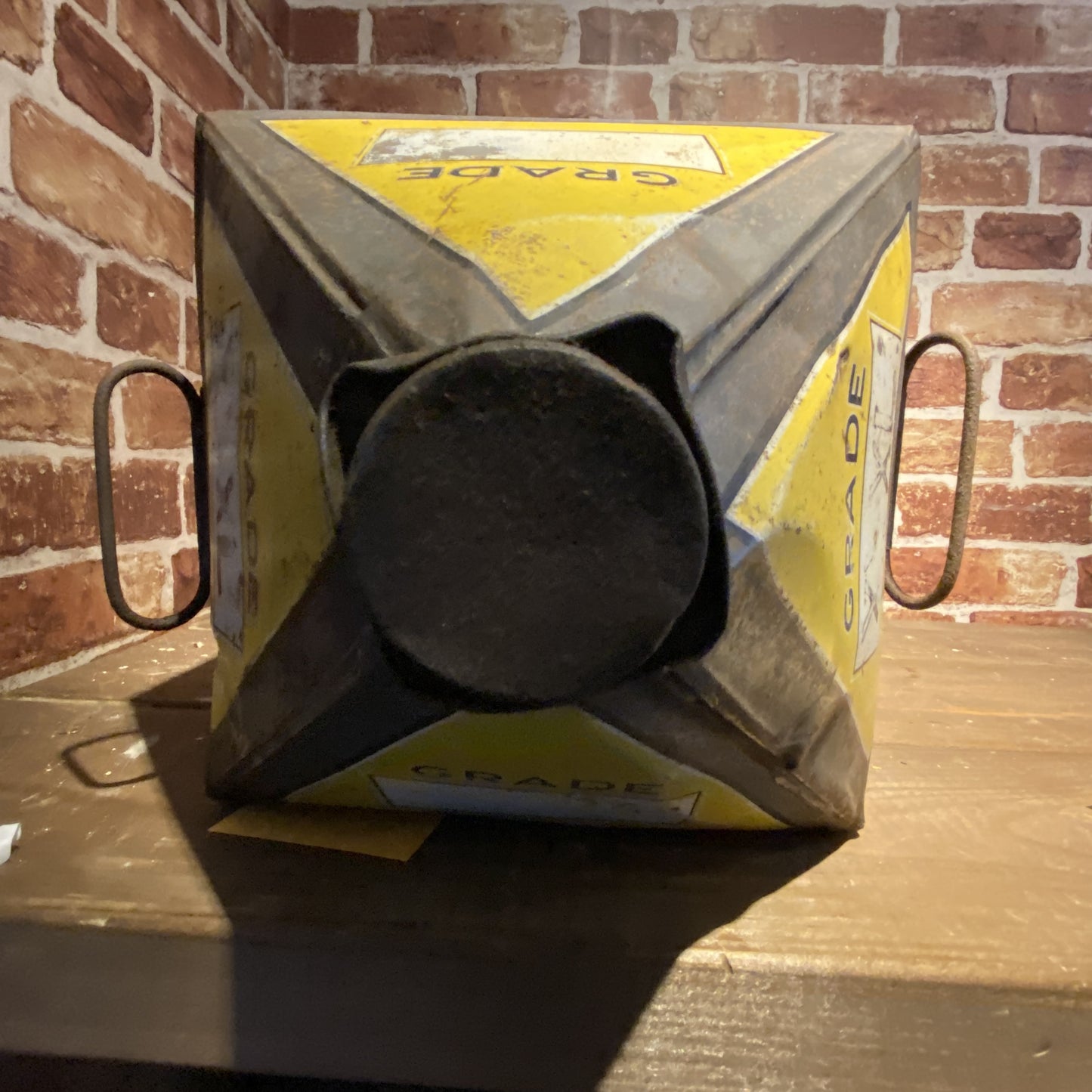 VINTAGE OIL CAN - GAMAGES- #5480 SN 223 image 2