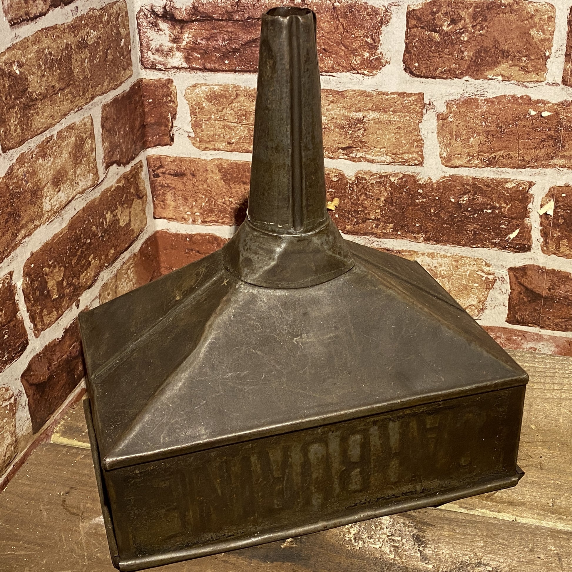 CARBURINE FUNNEL #5722 image 0