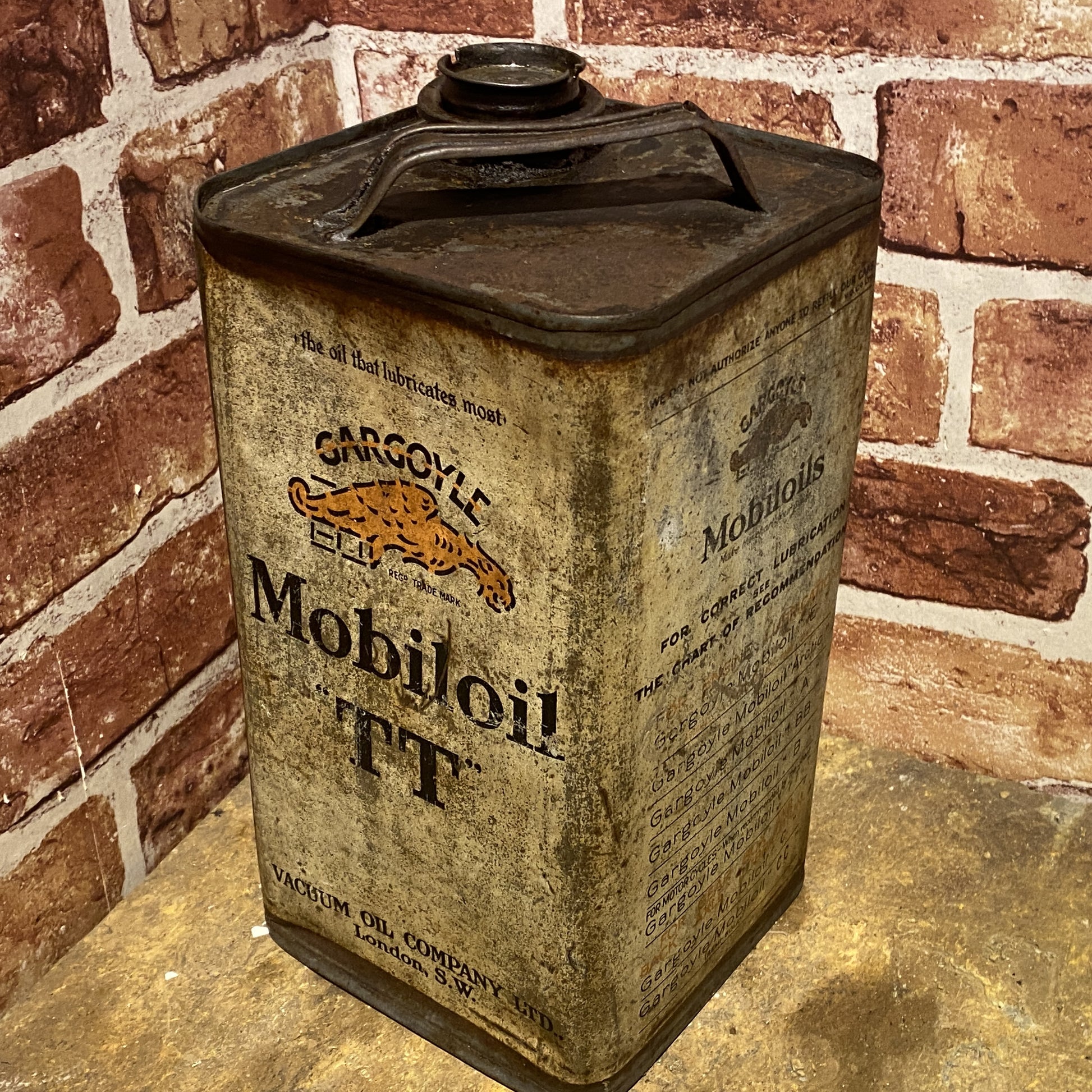 VINTAGE OIL CAN  - GARGOYLE MOBILOIL TT #4889 image 1