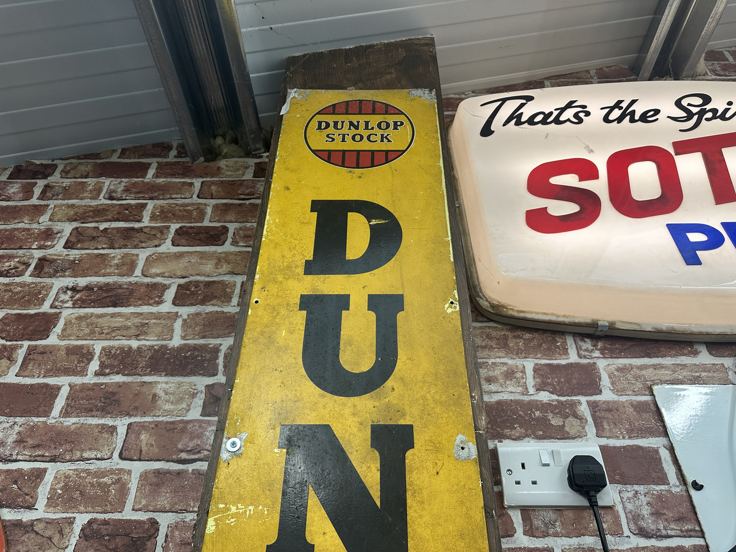 DUNLOP SIGN #7733 image 1