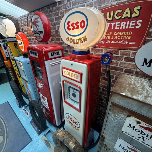 ESSO GOLDEN PETROL PUMP #08234 SN34 image 1
