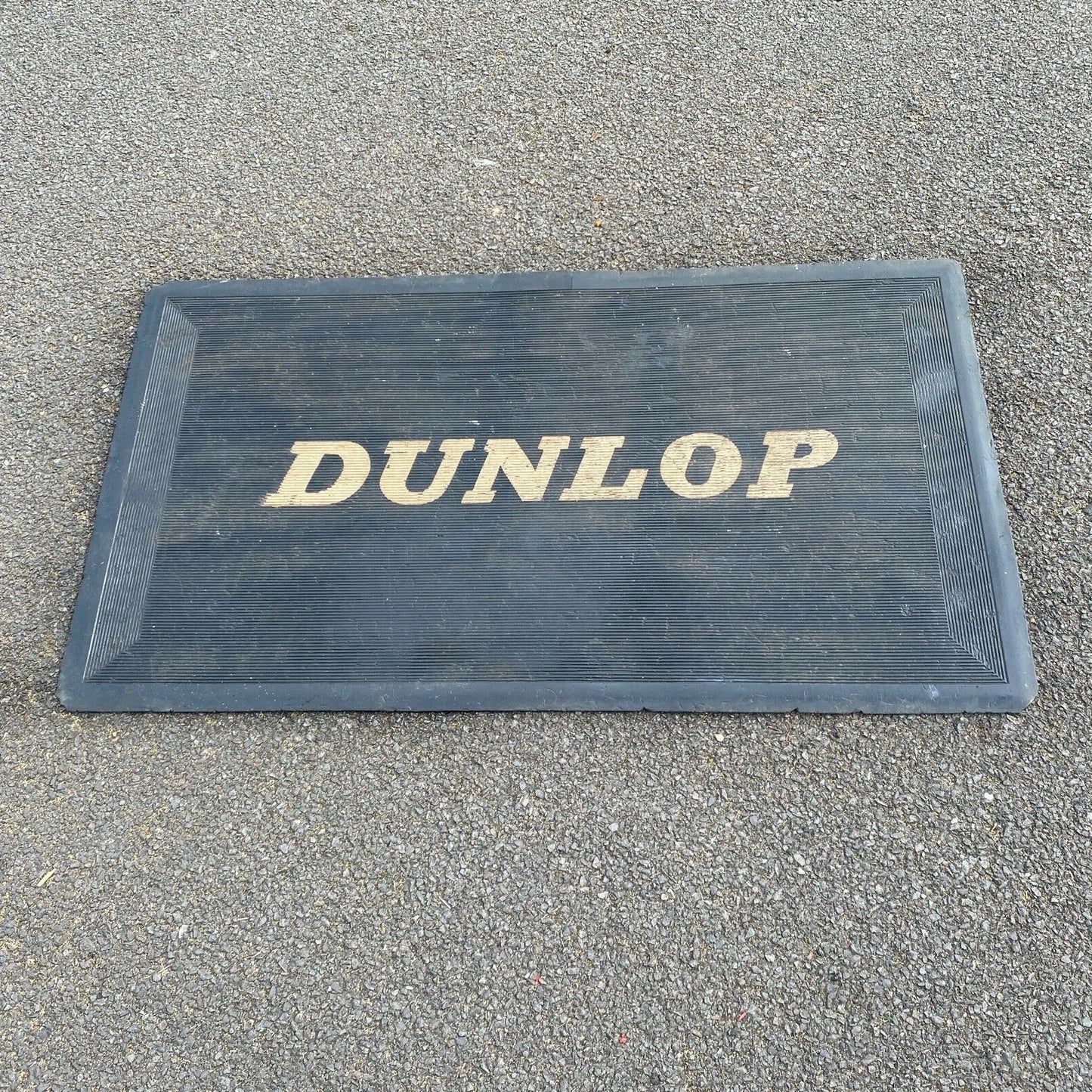 VINTAGE GARAGE DUNLOP DOOR MATT - - AUTOMOBILIA - #4520 image 0