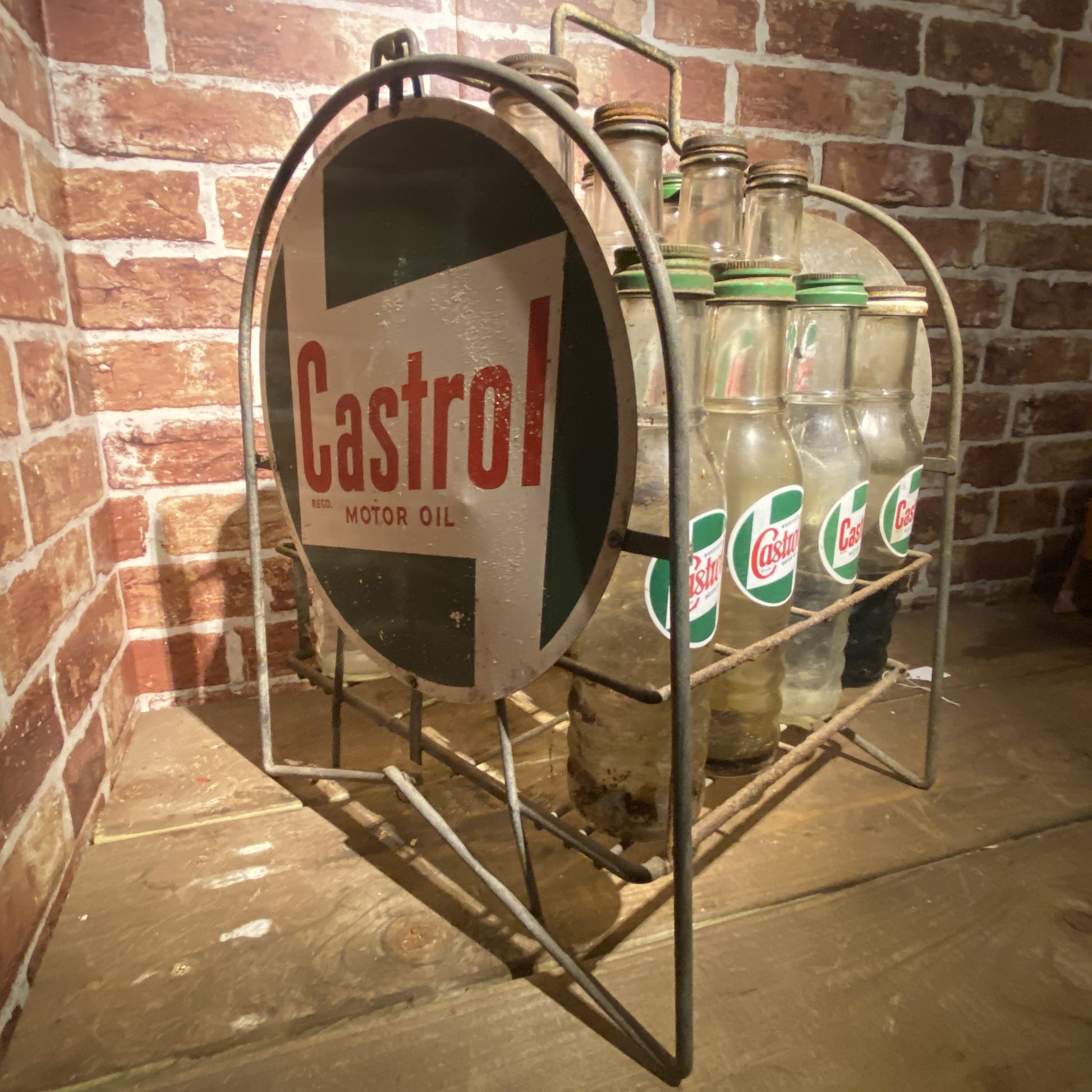 16 X PINT CASTROL OIL BOTTLES IN CRATE #5818 image 1