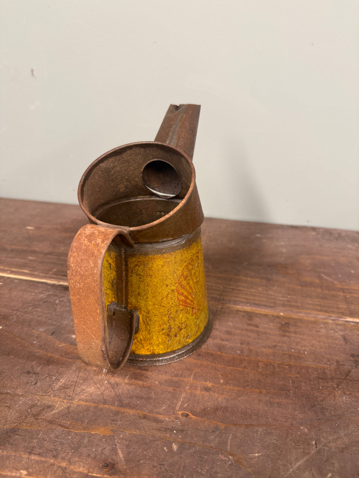 SHELL OIL POURER #9293