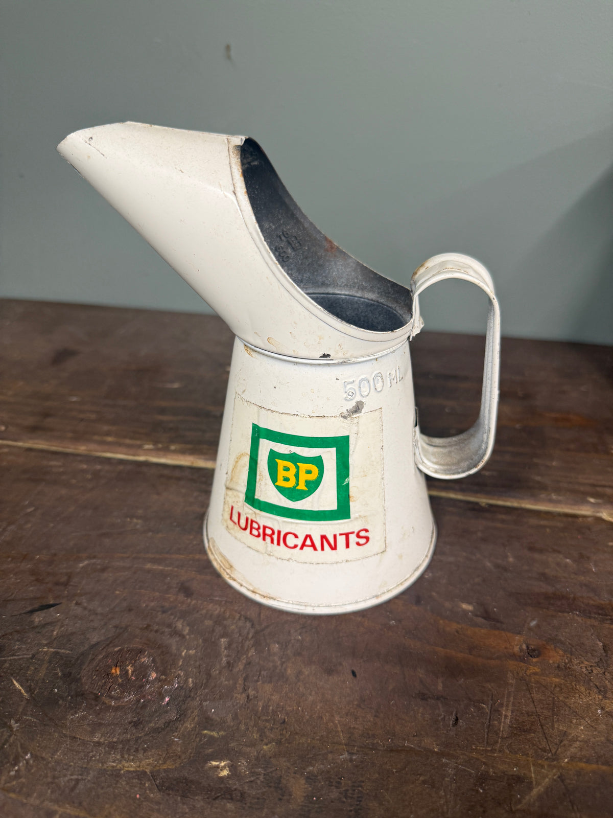 BP LUBRICANTS OIL POURER #9300