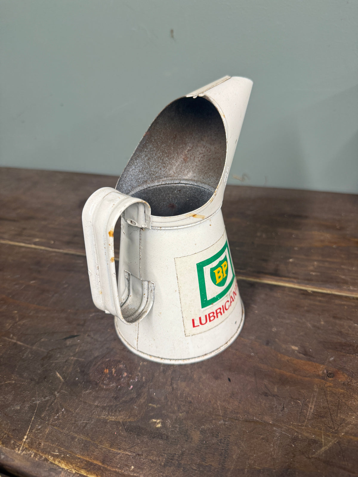 BP LUBRICANTS OIL POURER #9300