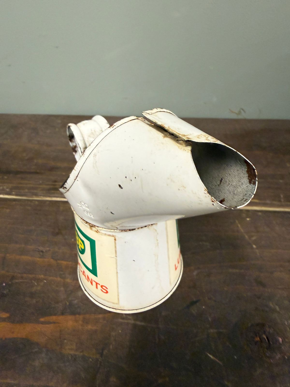BP LUBRICANTS OIL POURER #9300