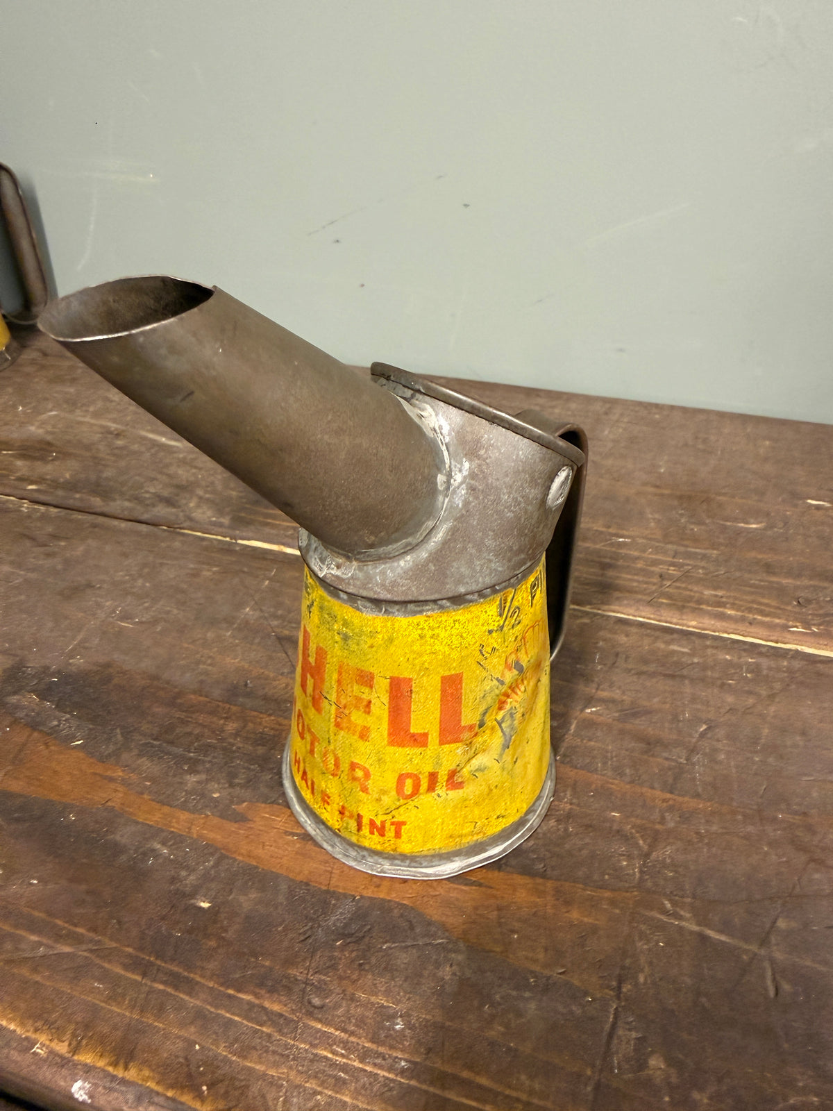 SHELL OIL POURER #9310