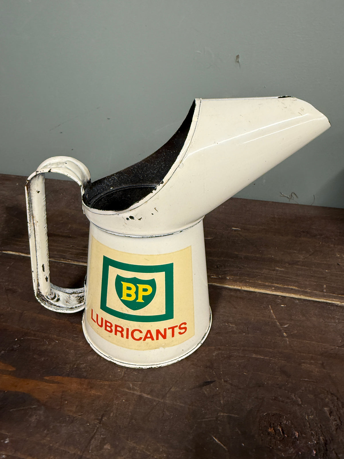 BP OIL POURER #9311