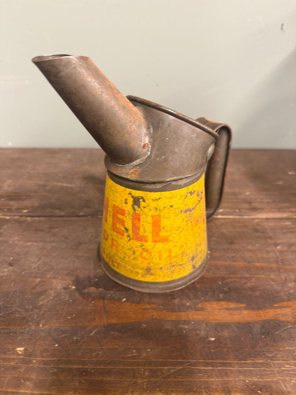 SHELL MOTOR OIL POURER #9314