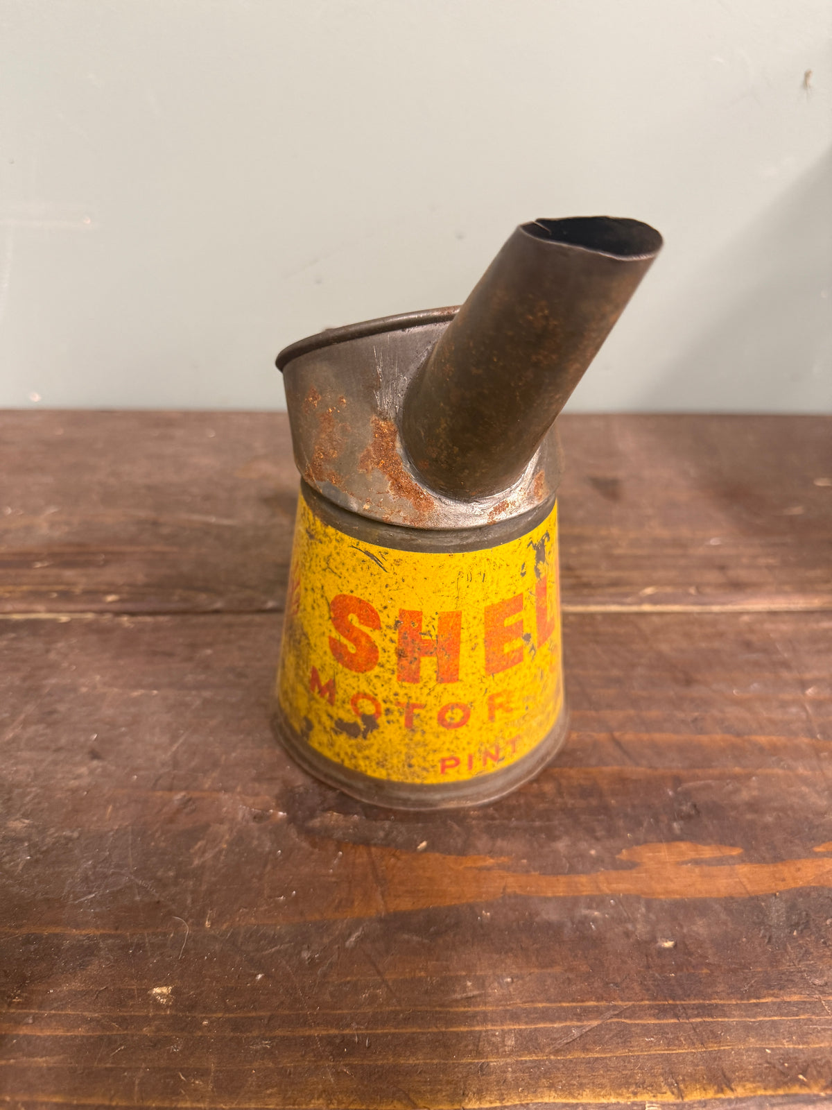 SHELL MOTOR OIL POURER #9314
