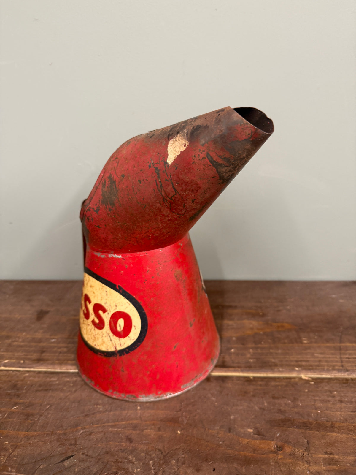 ESSO OIL POURER #9304