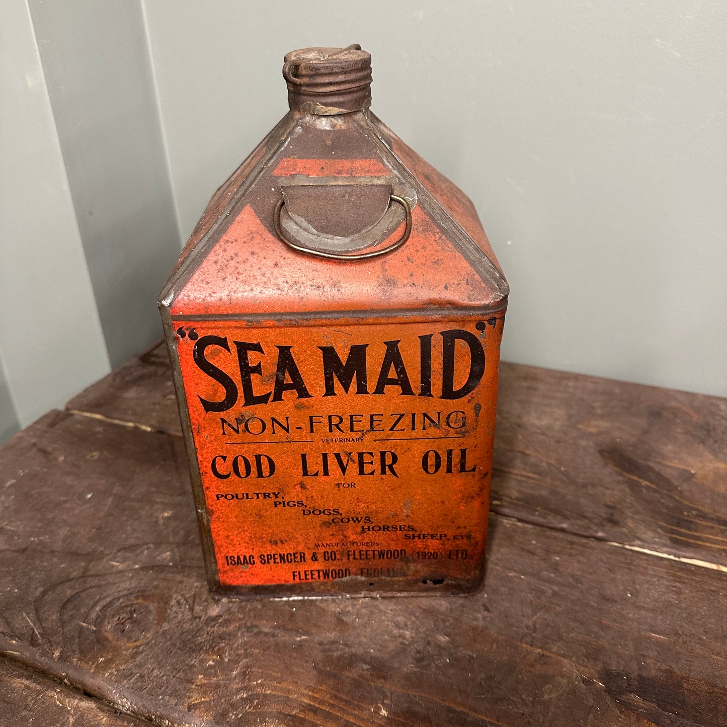 SEA MAID 1  GALLON PYRAMID OIL CAN - #9007