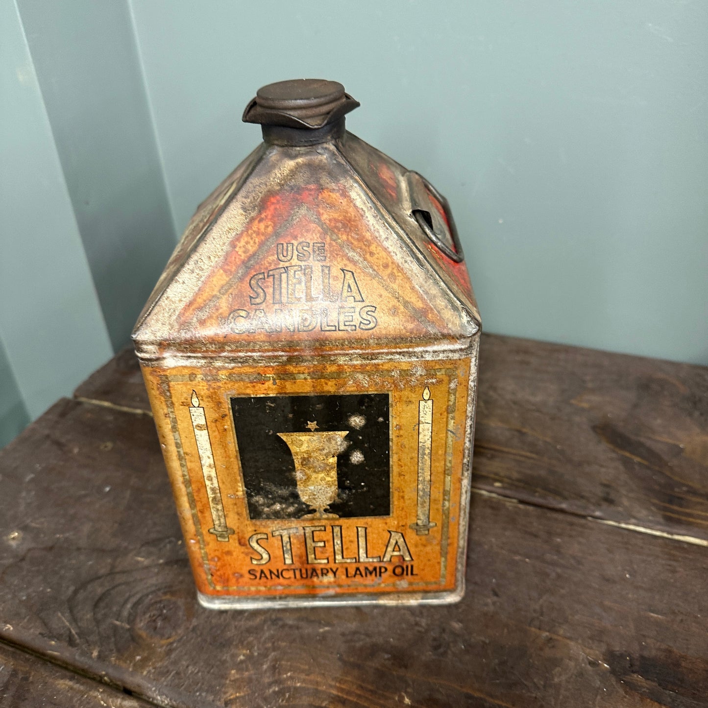 STELLA 1  GALLON PYRAMID OIL CAN - #9008